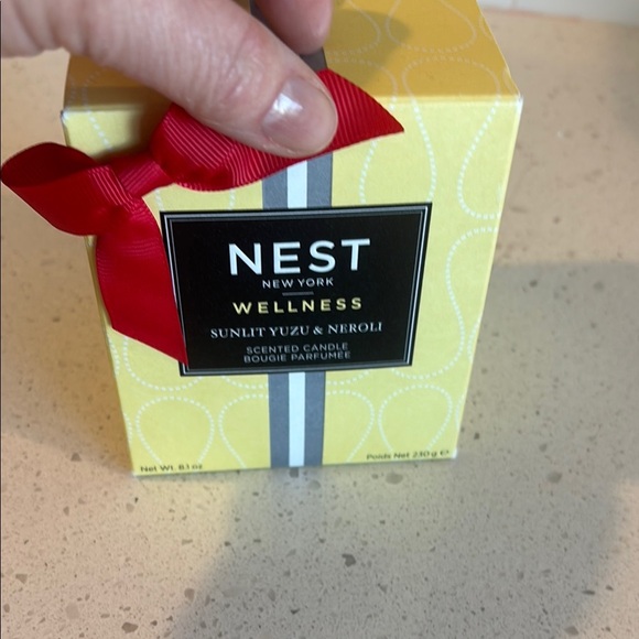 NEST Fragrances Other - NWT NEST Fragrances Sunlit Yuzu & Neroli Yellow 8.1 oz Candle